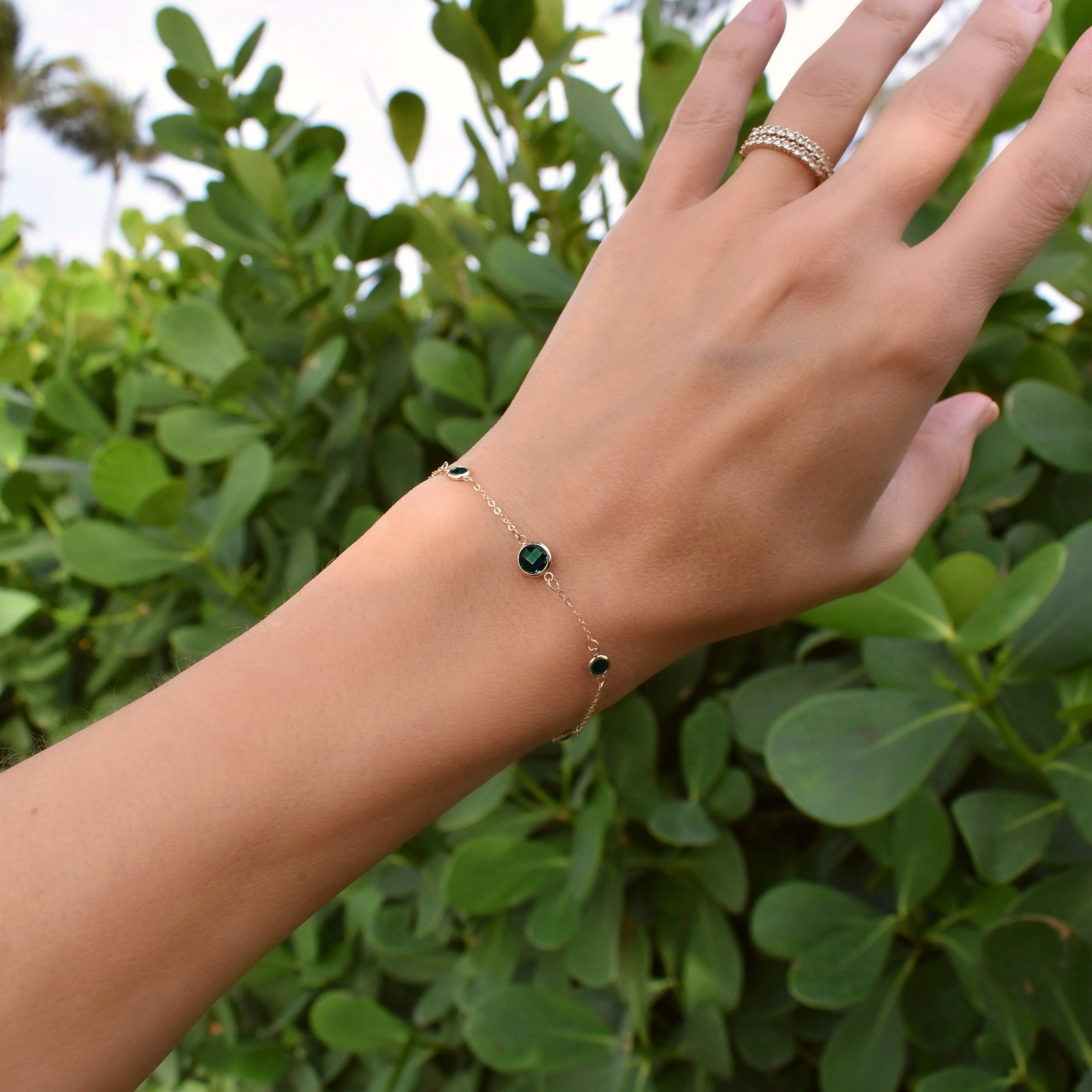1 Grand & 4 Petite Emerald Bracelet in 14k Gold (May) - Image 2