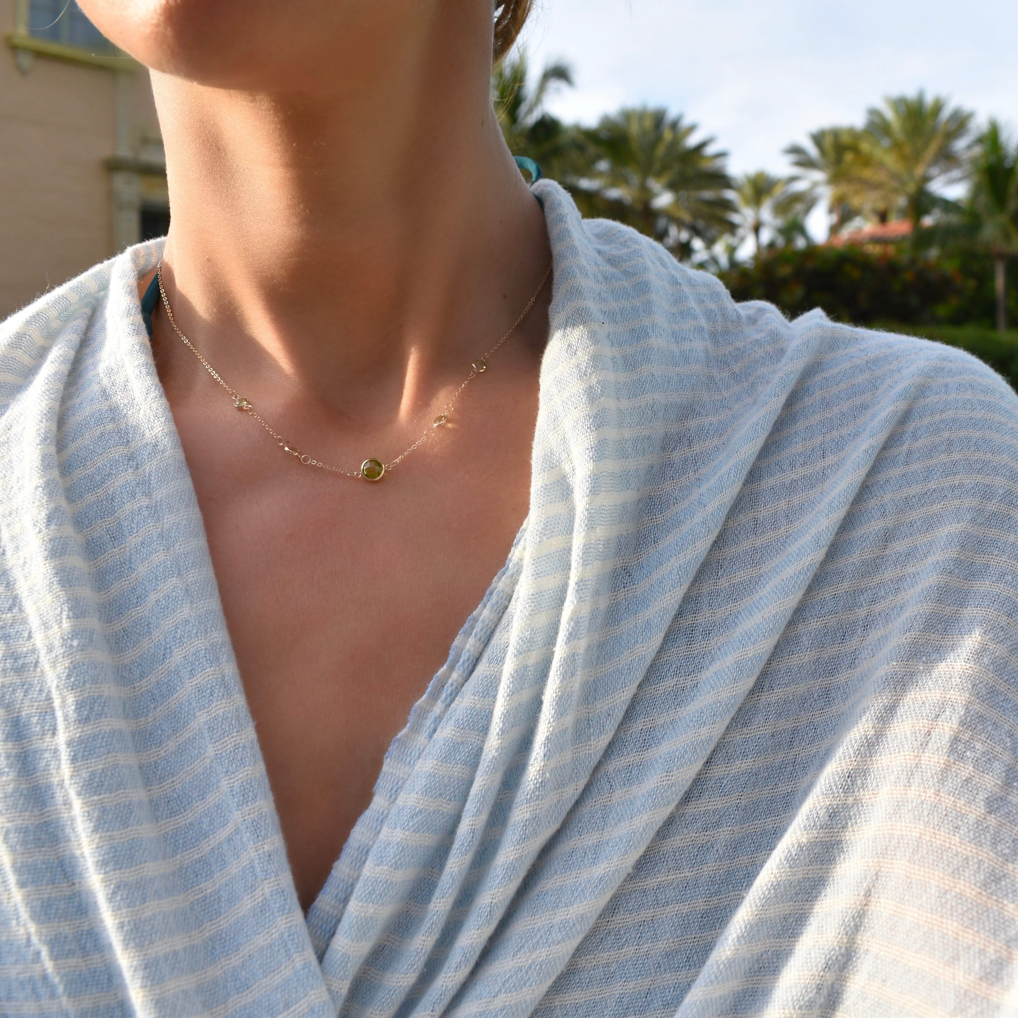 1 Grand & 4 Petite Peridot Necklace in 14k Gold (August) - Image 2