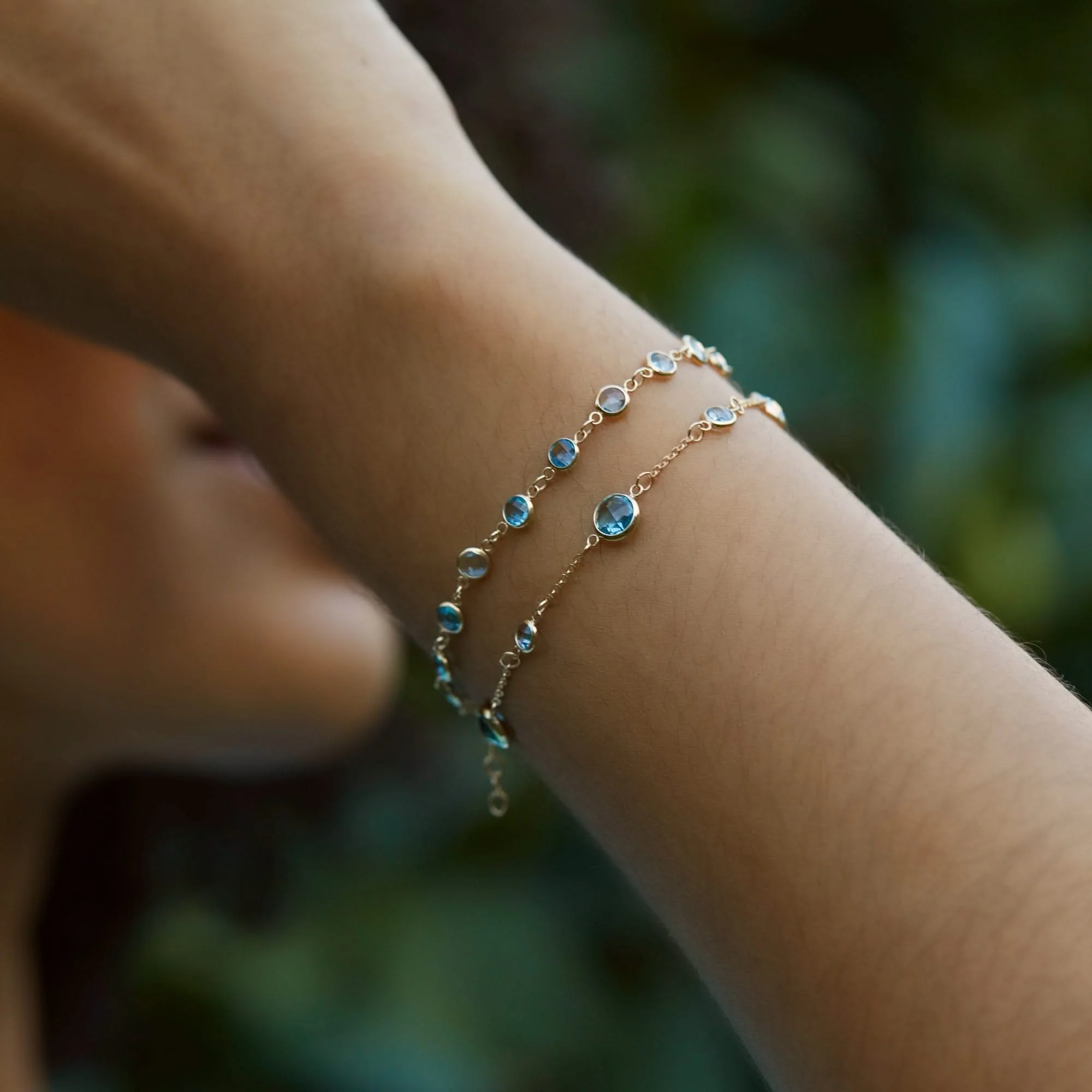 Bayberry Grand & Petite 7 Nantucket Blue Topaz Bracelet in 14k Gold (December) - Image 3