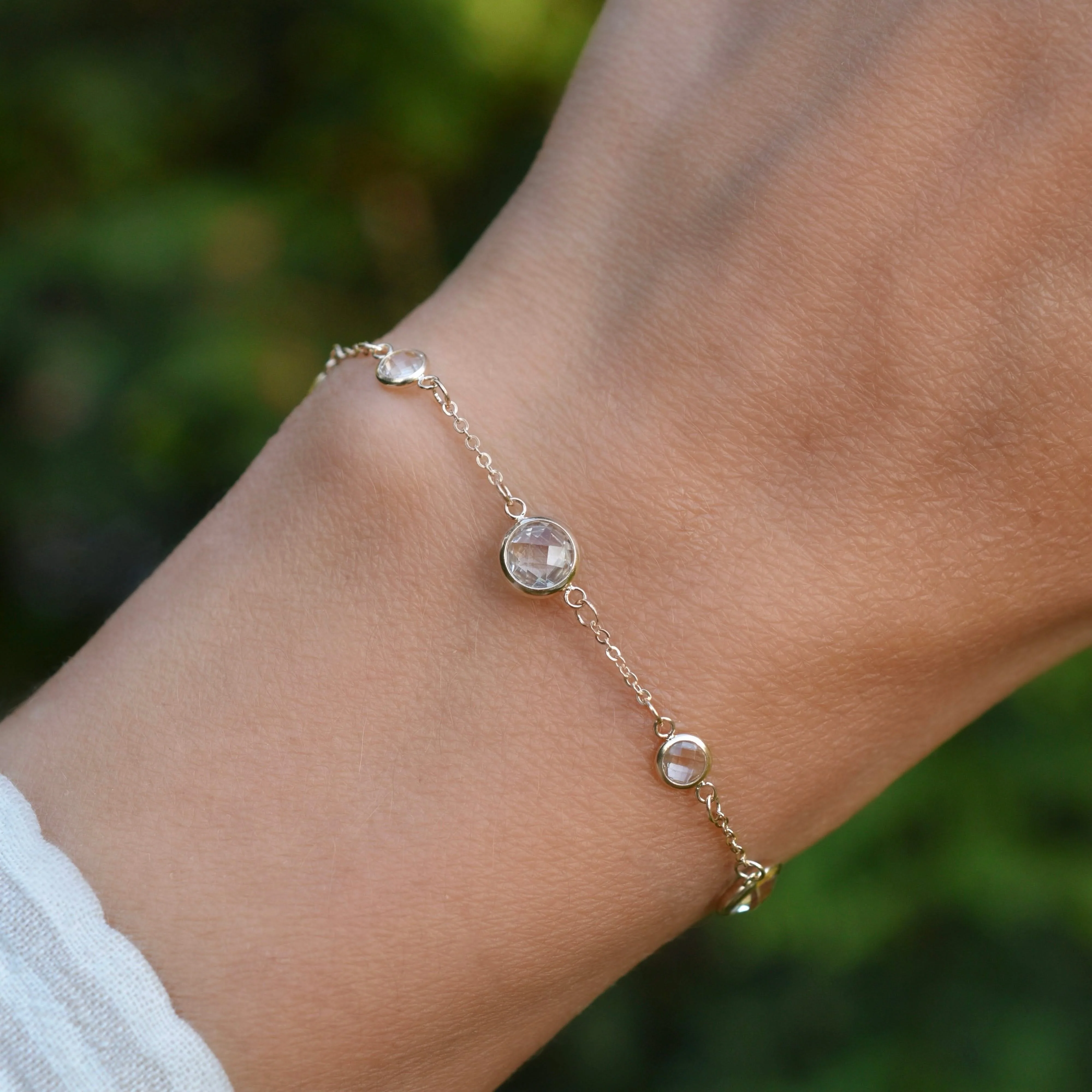 Bayberry Grand & Petite 7 White Topaz Bracelet in 14k Gold (April) - Image 3