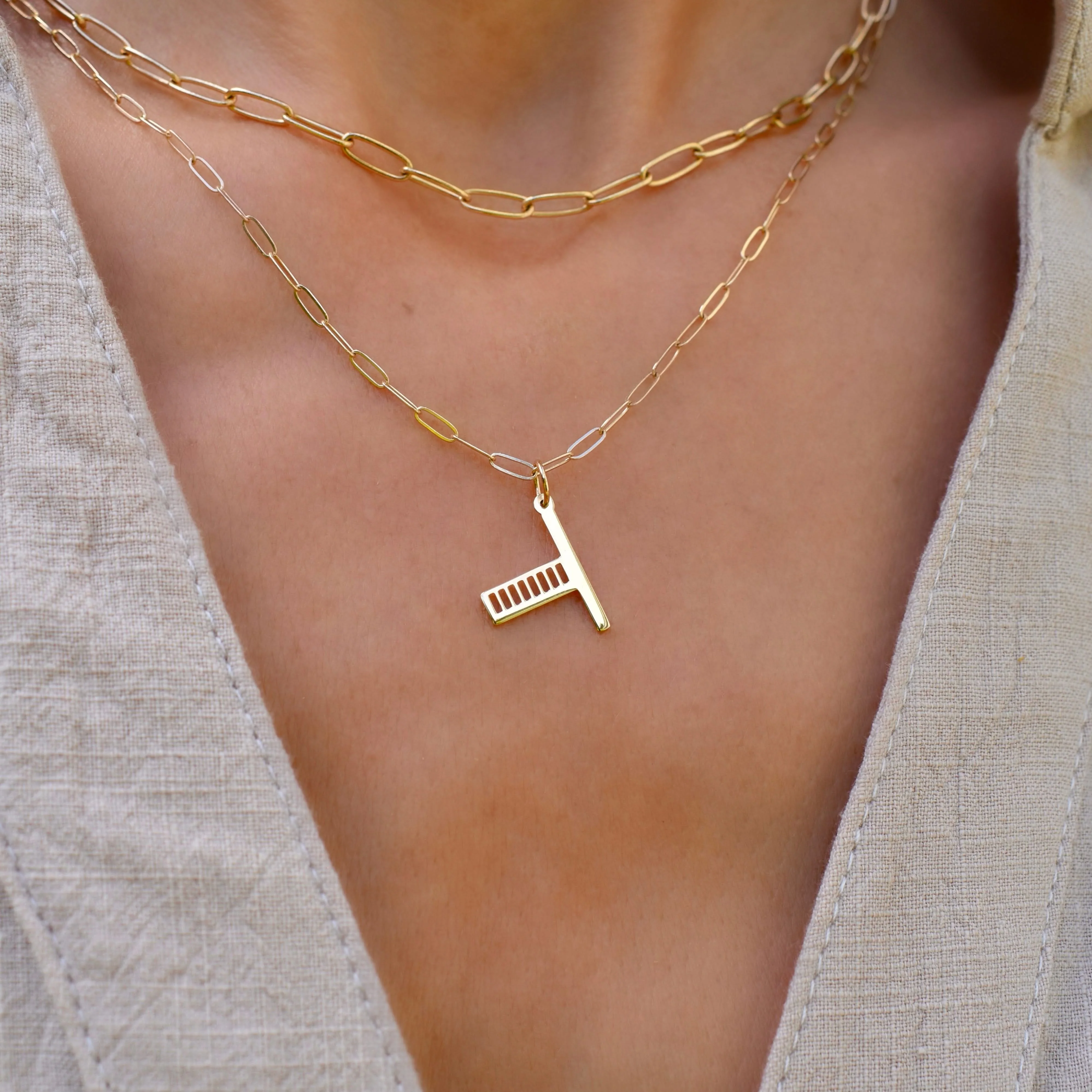 Essex Letter T Pendant in 14k Gold - Image 3