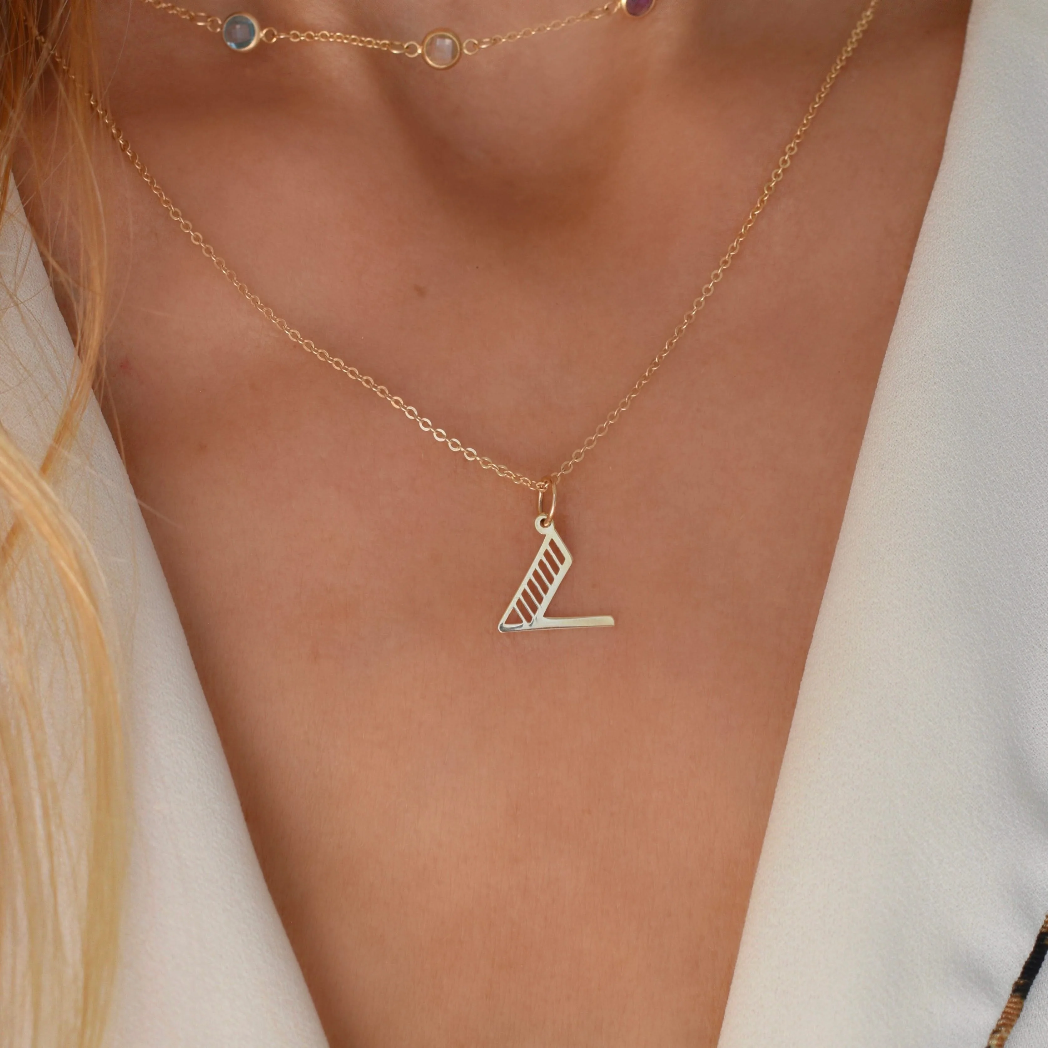 Essex Letter V Pendant in 14k Gold - Image 3