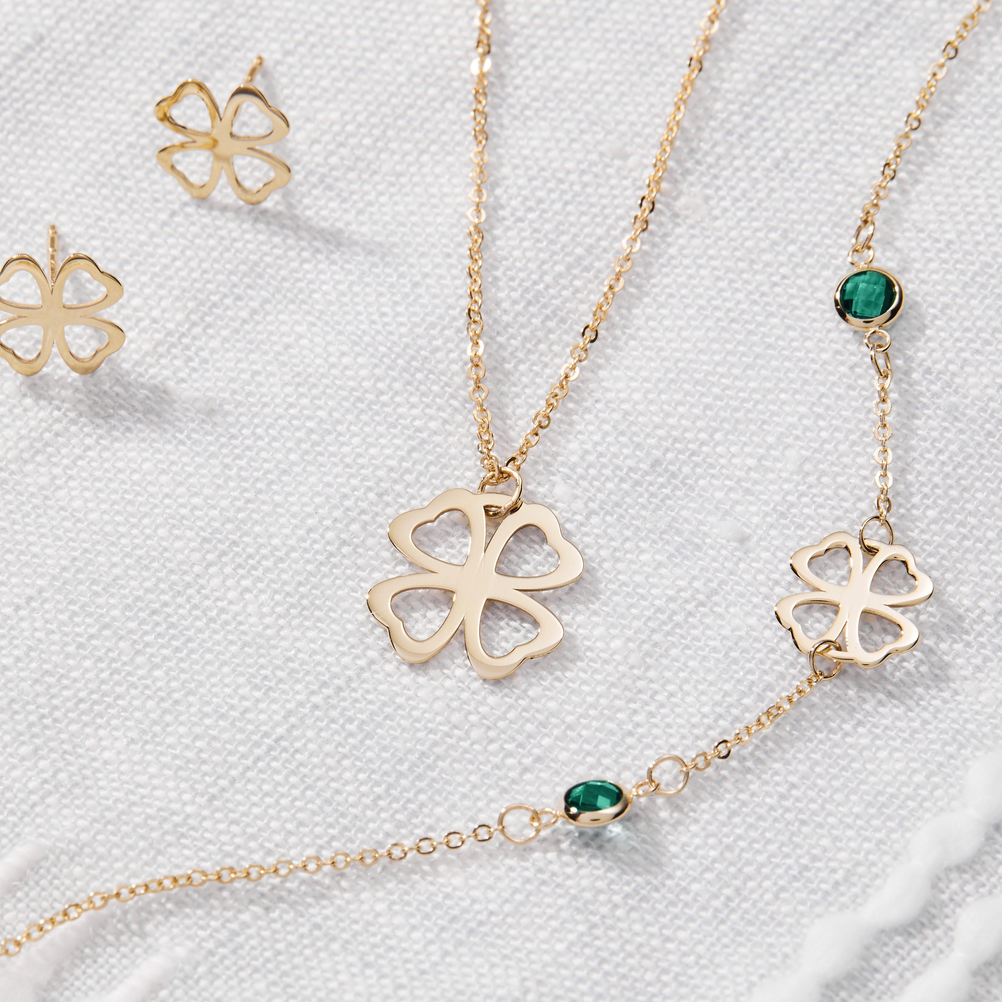 Flat Clover Pendant with Classic Chain in 14k Gold - Image 3