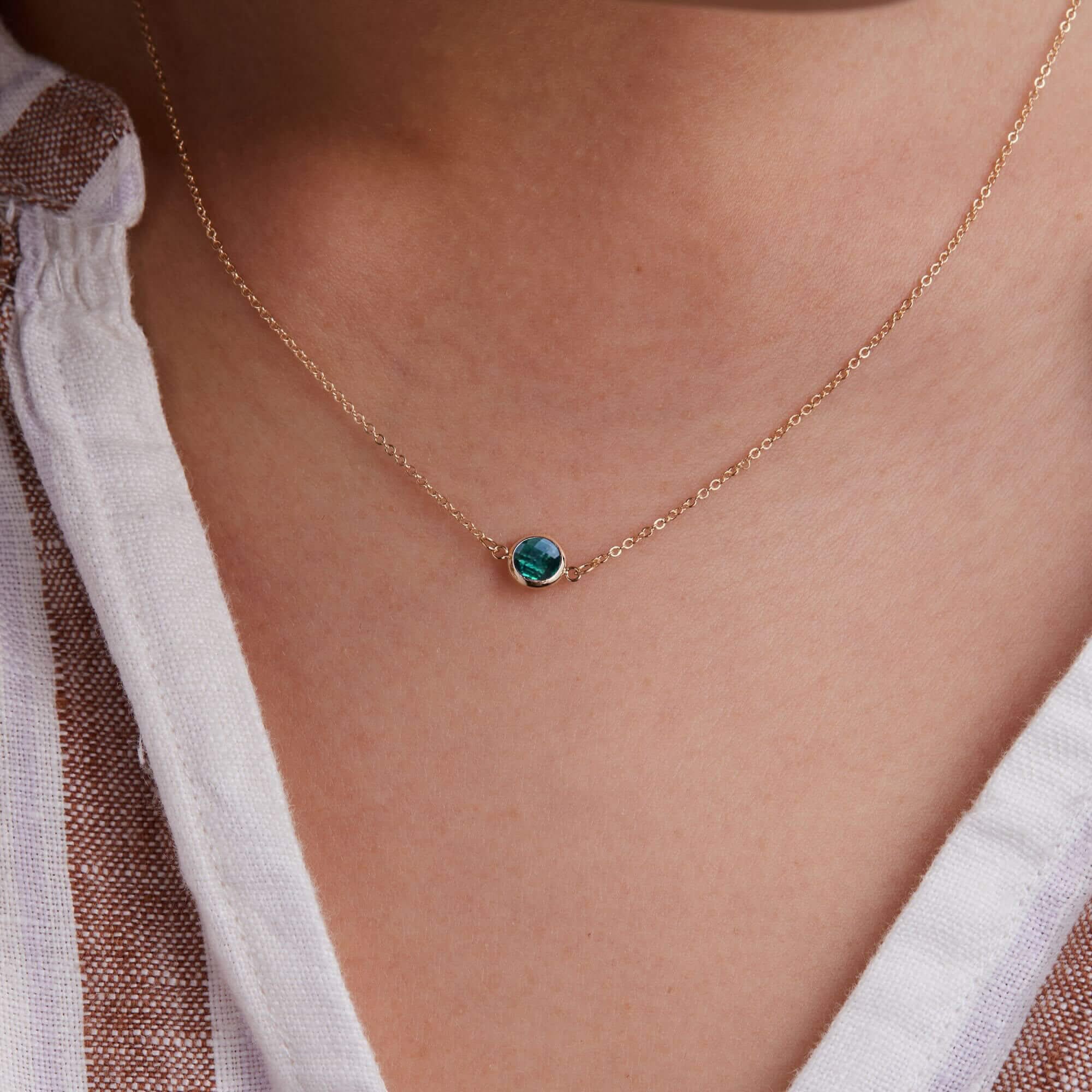 Grand 1 Emerald Necklace in 14k Gold (May) - Image 6