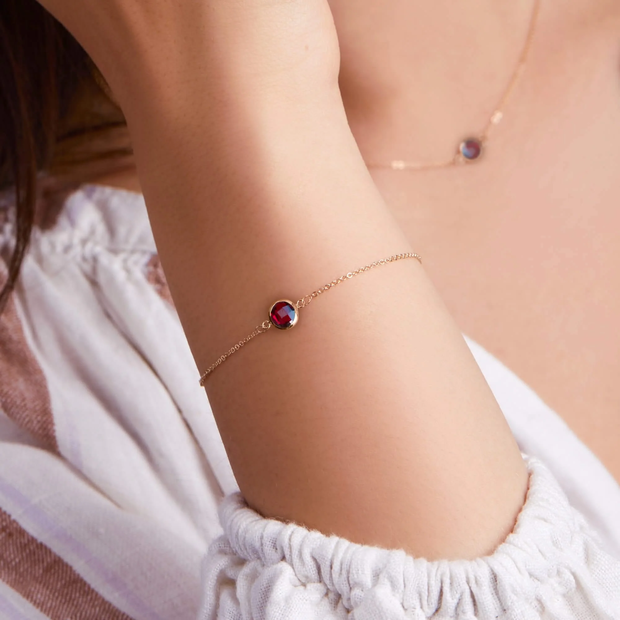 Grand 1 Ruby Bracelet in 14k Gold (July) - Image 3