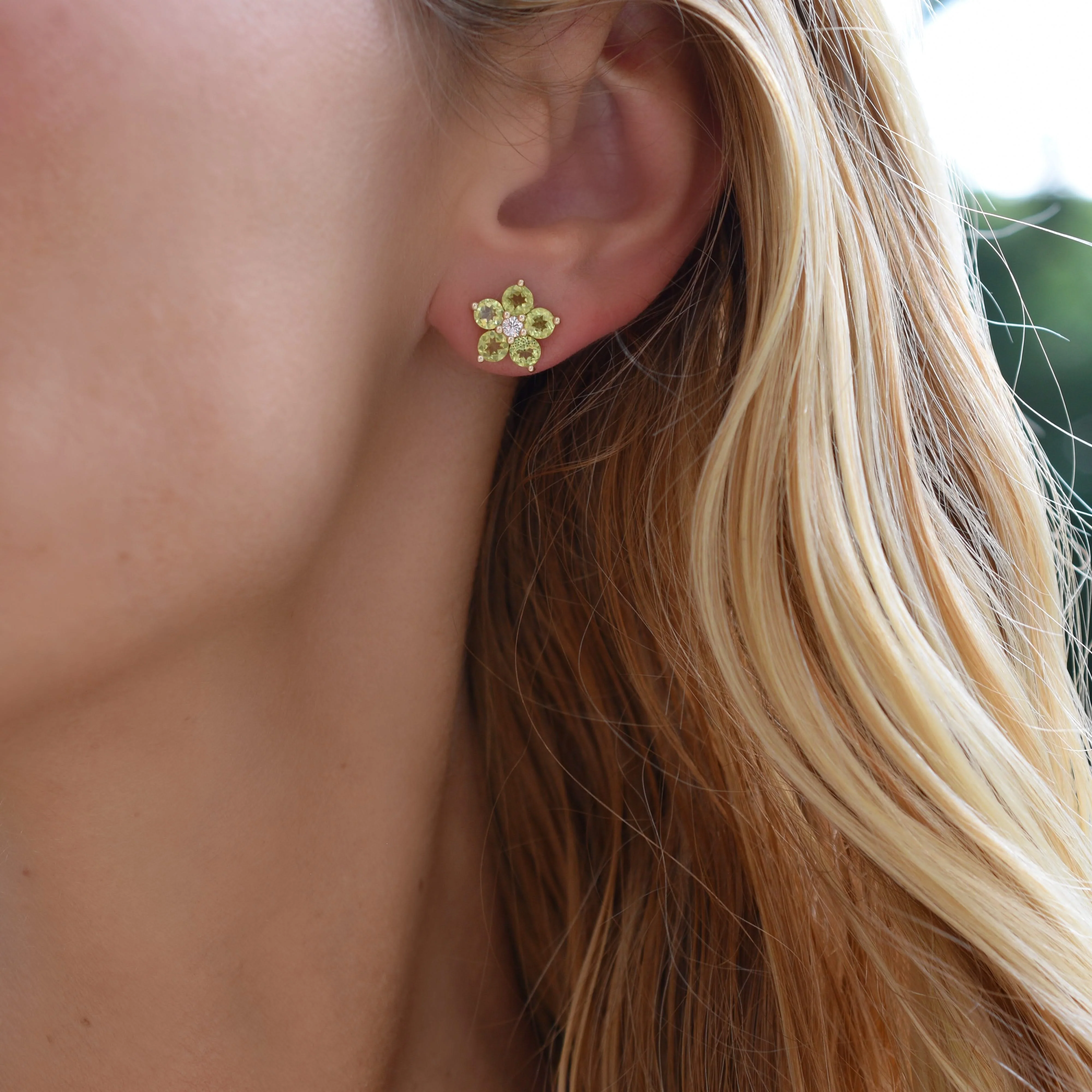 Greenwich Flower Peridot & Diamond Necklace and Earrings Set in 14k Gold (August) - Image 12