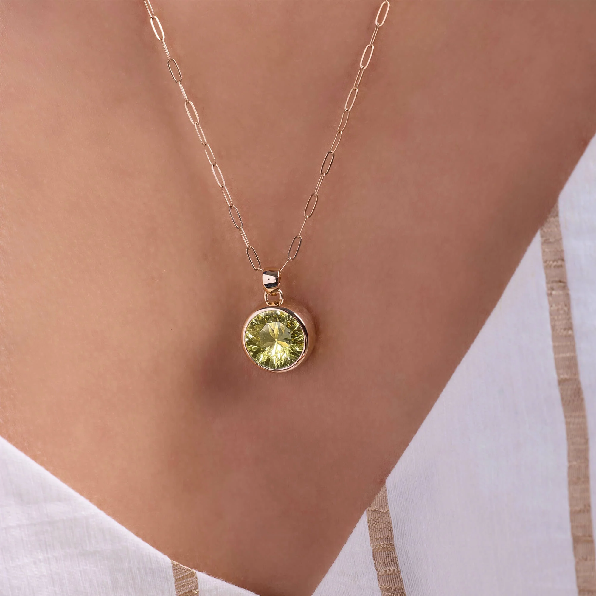 Jamestown Lemon Verbena Quartz Pendant in 14k Gold (August) - Image 3