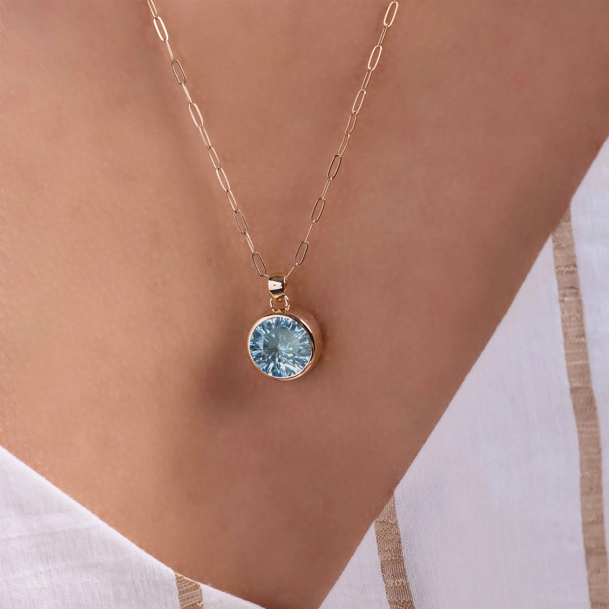 Jamestown Nantucket Blue Topaz Pendant in 14k Gold (December) - Image 3