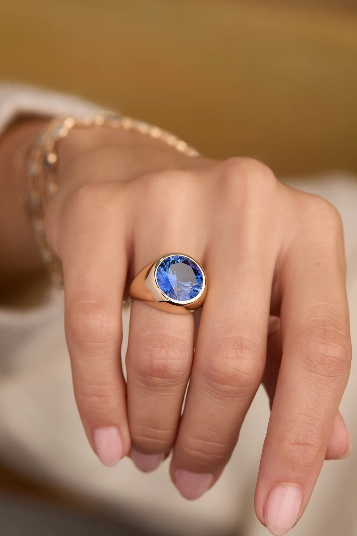 Jamestown Sapphire Ring in 14k Gold (September) - Image 7