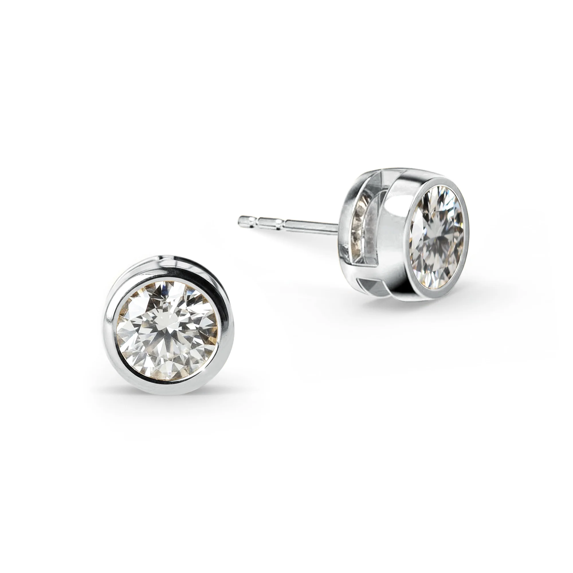 Jamestown White Topaz Stud Earrings in 14k Gold (April) - Image 4