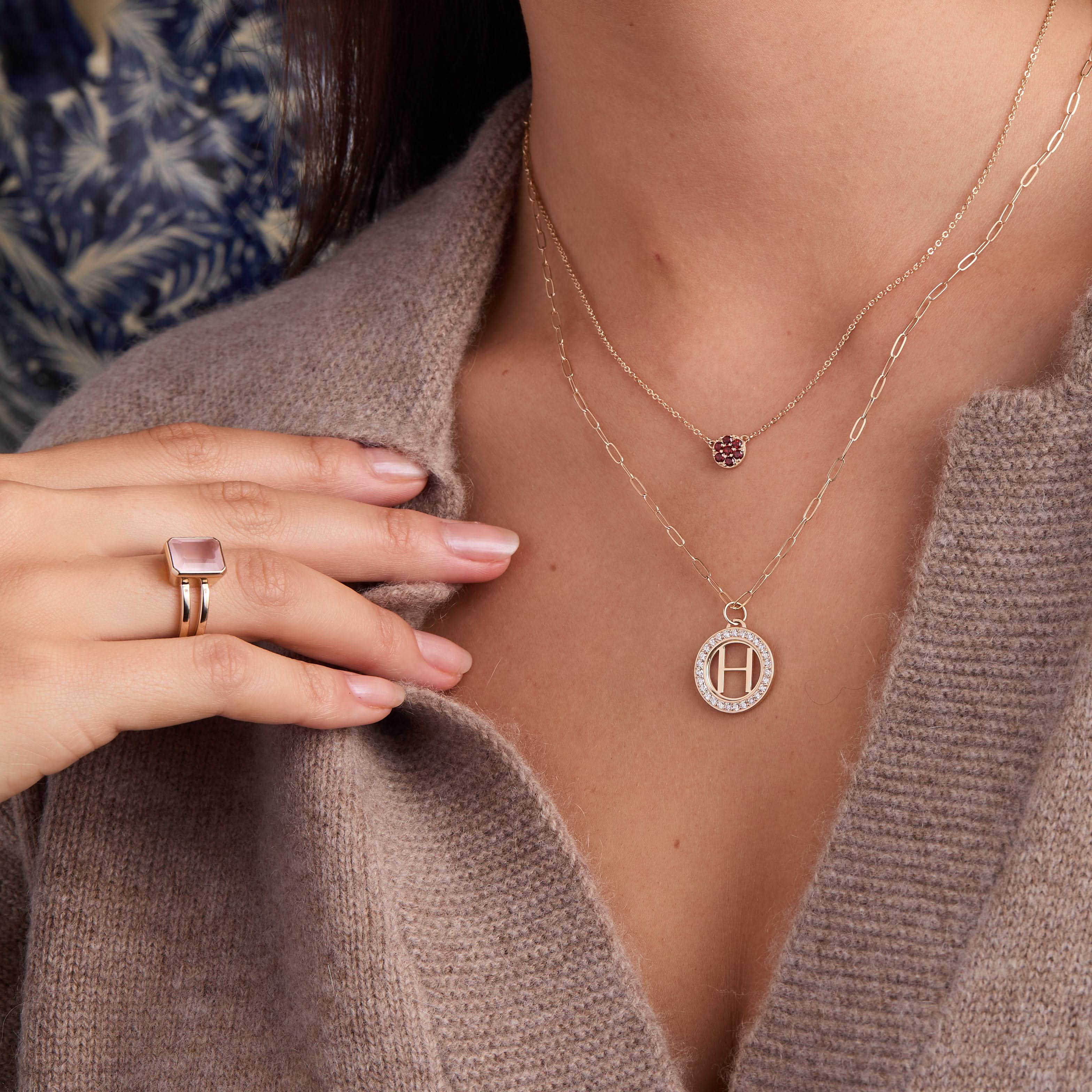 Letter & Diamond Pendant in 14k Gold (April) - Image 3
