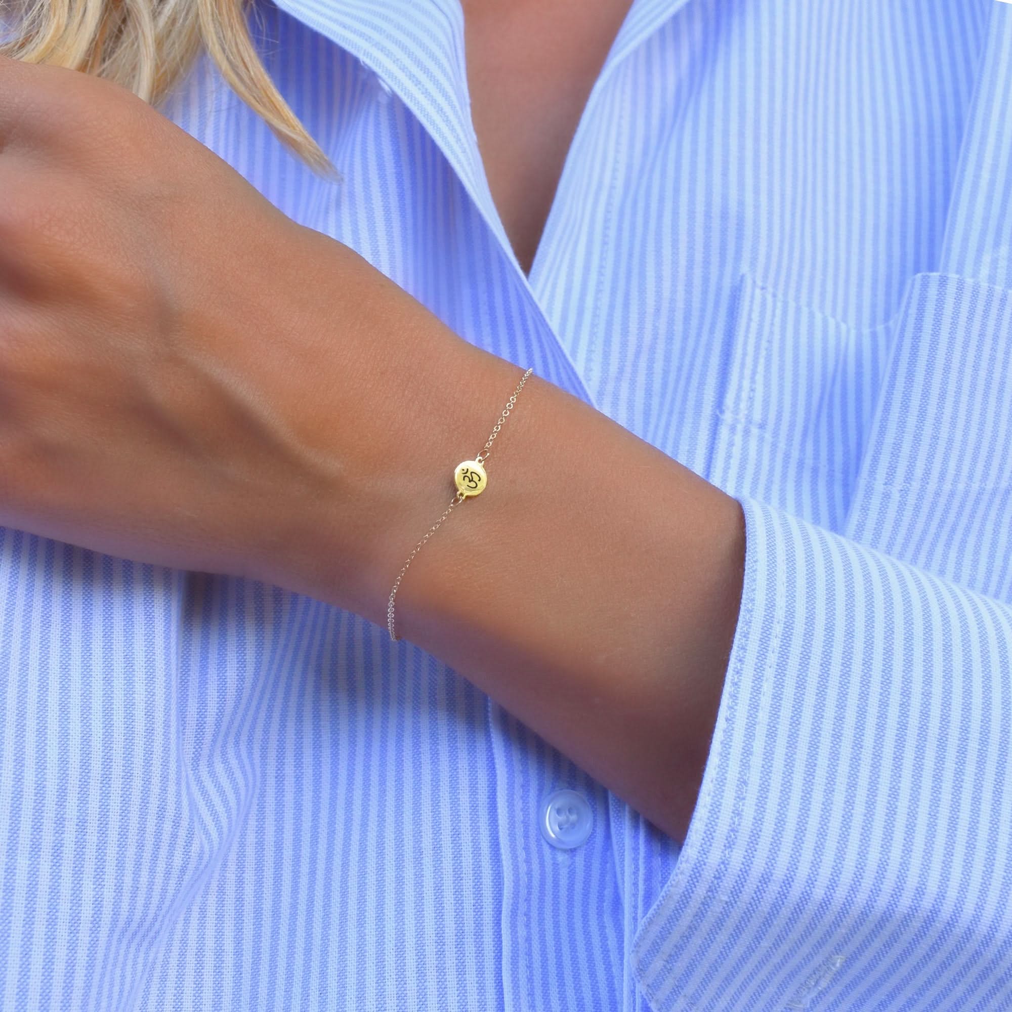 Ohm Disc Bracelet in 14k Gold - Image 2