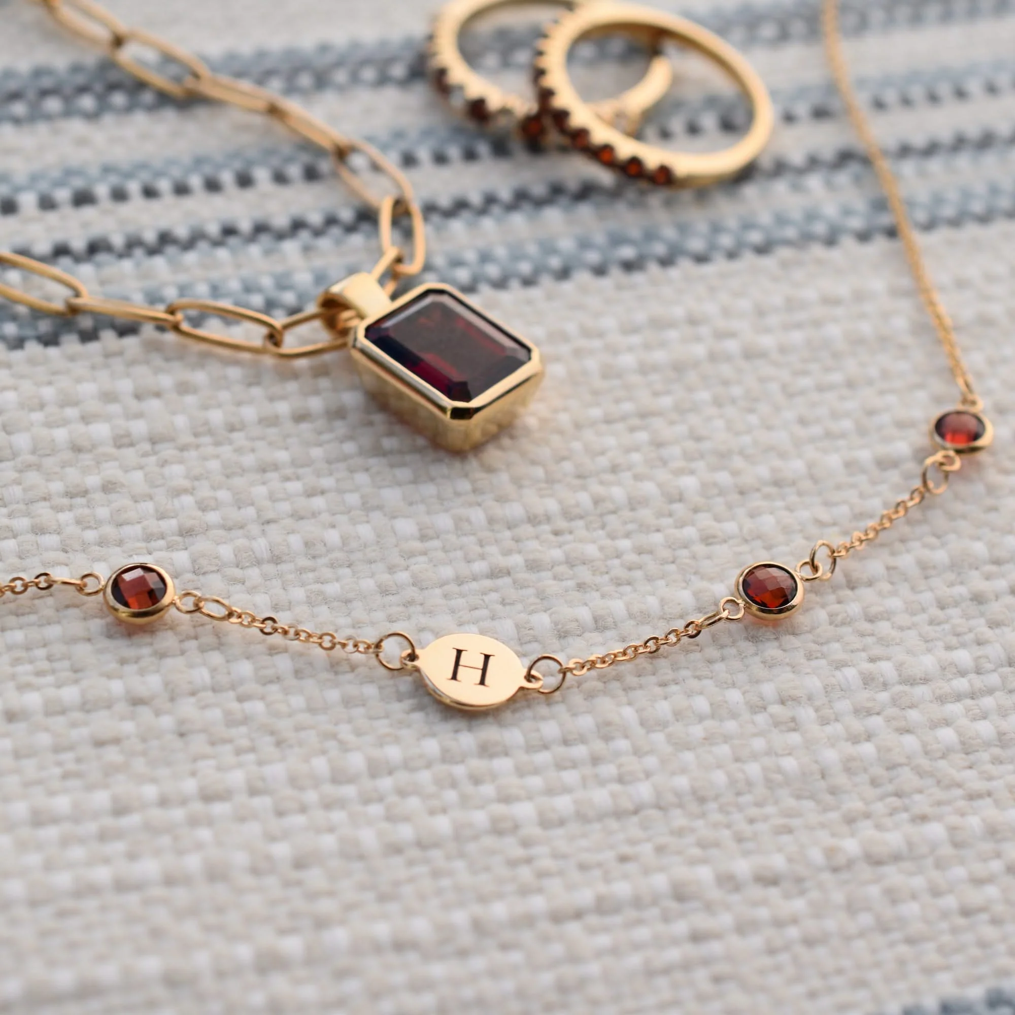 1 Letter & 4 Petite Garnet Necklace in 14k Gold (January) - Image 5