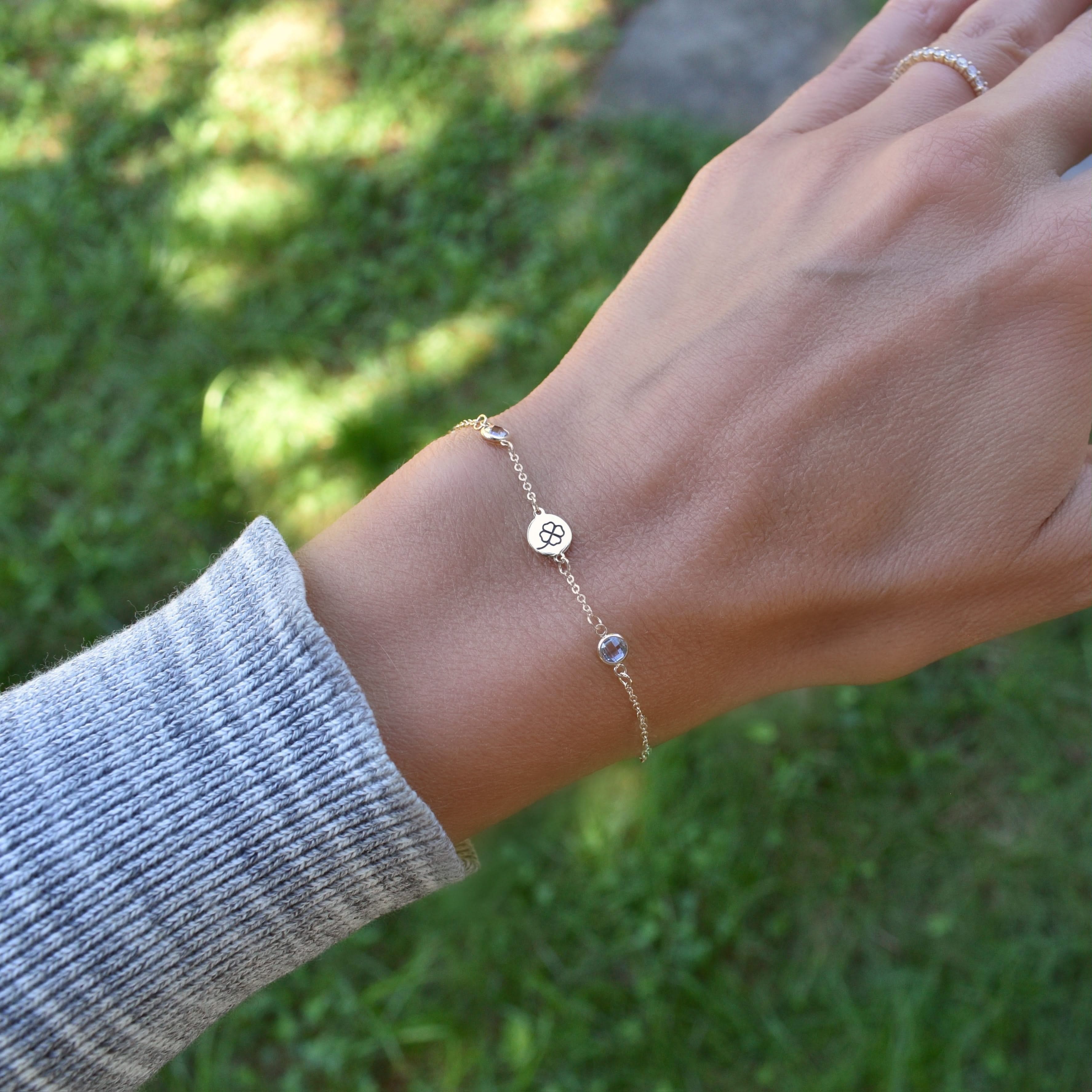 Clover Disc & Petite 2 Birthstone Bracelet in 14k Gold - Image 6