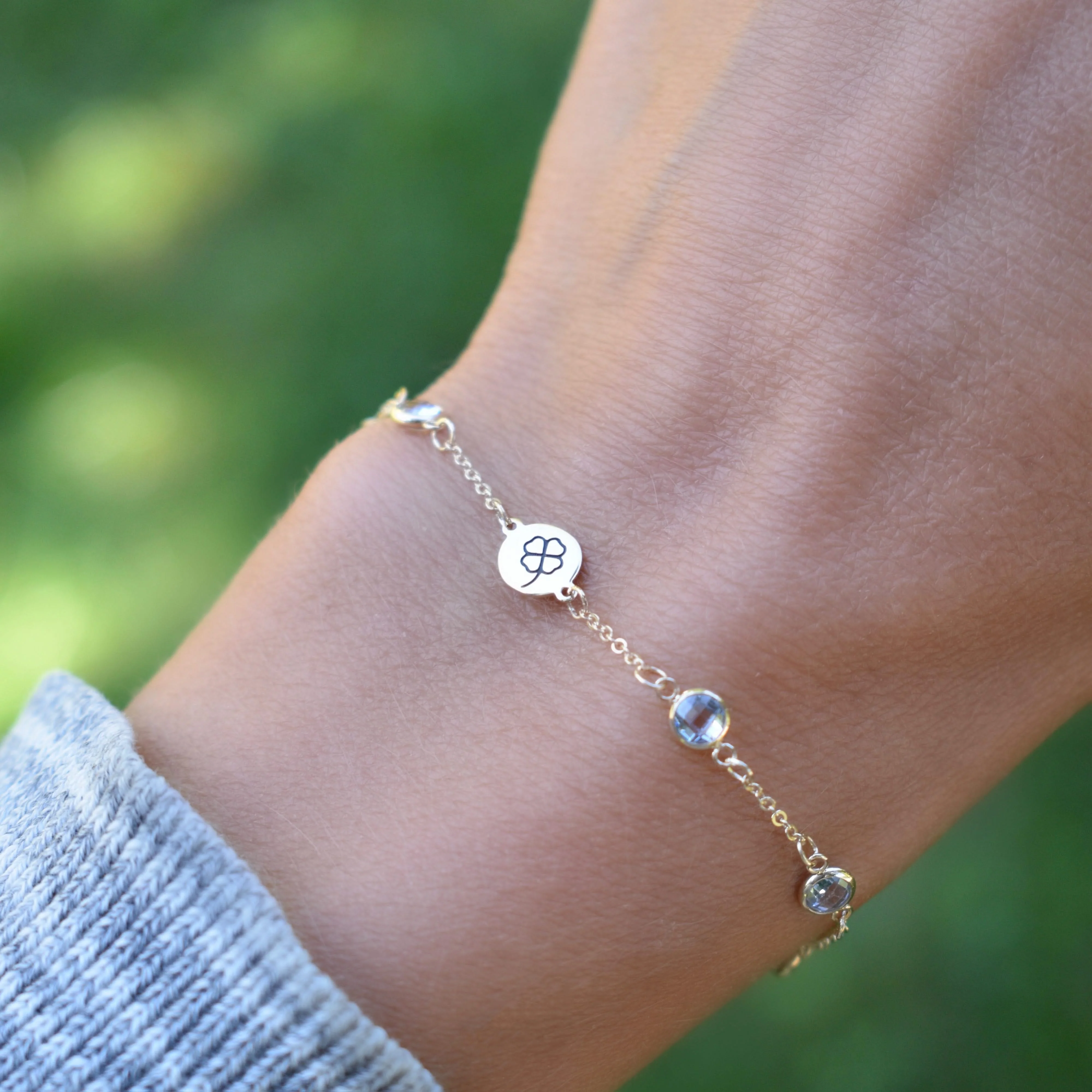 Clover Disc & Petite 4 Birthstone Bracelet in 14k Gold - Image 8