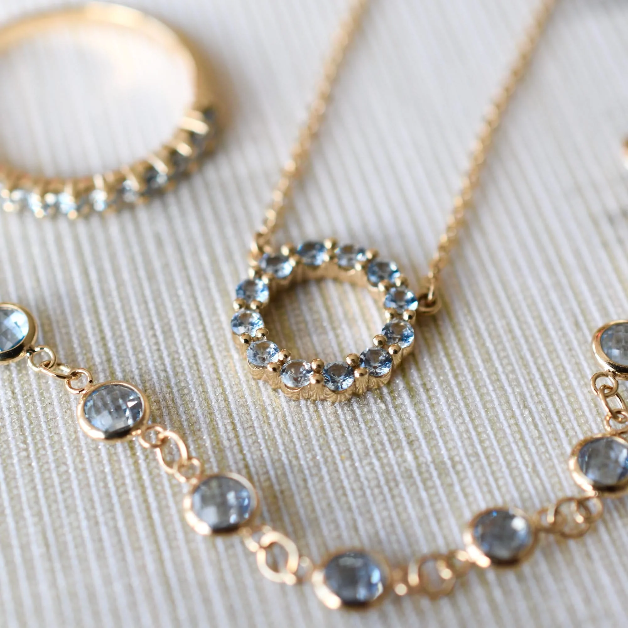 Rosecliff Small Circle Birthstone Necklace in 14k Gold - Image 9