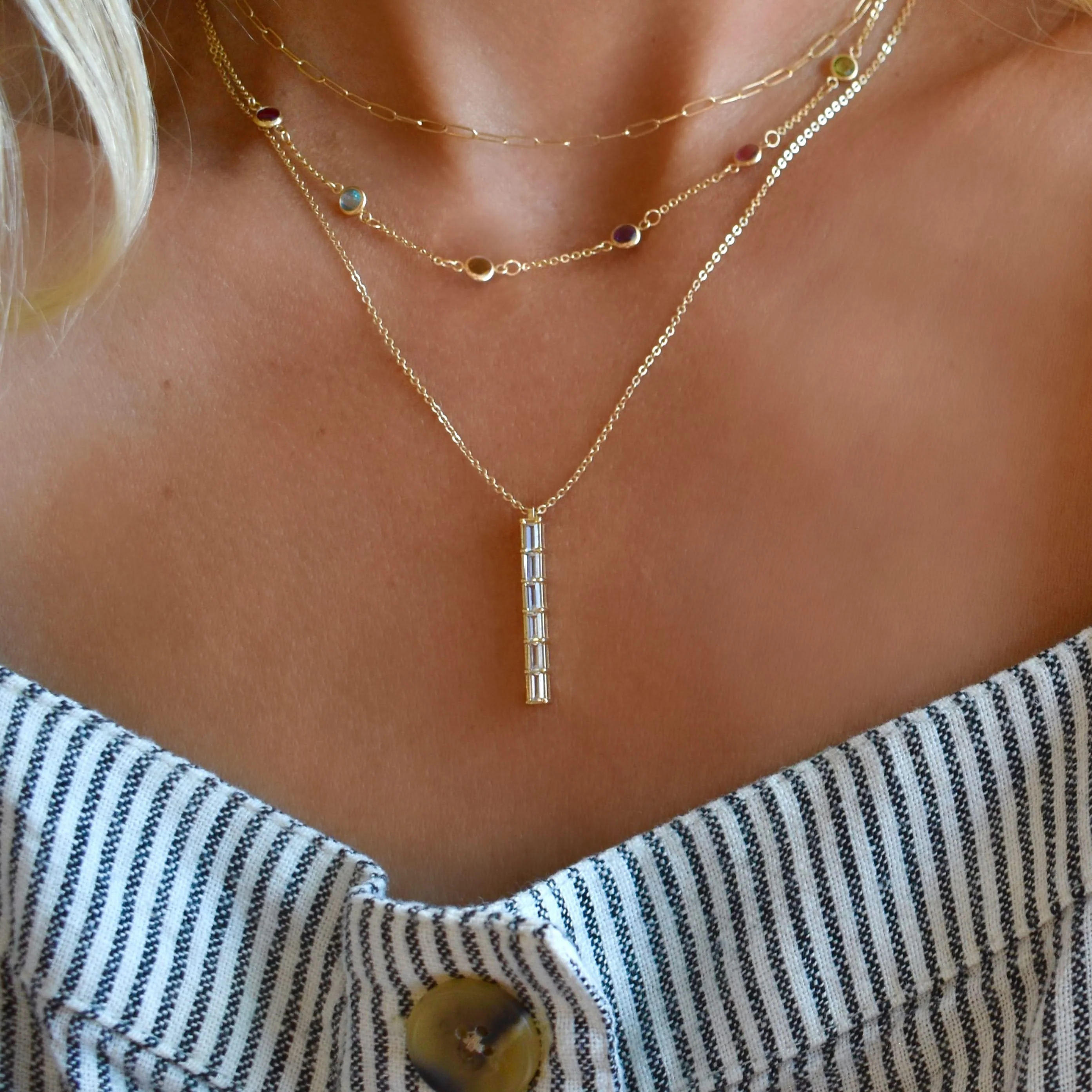 Providence 6 White Topaz Pendant in 14k Gold (April) - Image 6