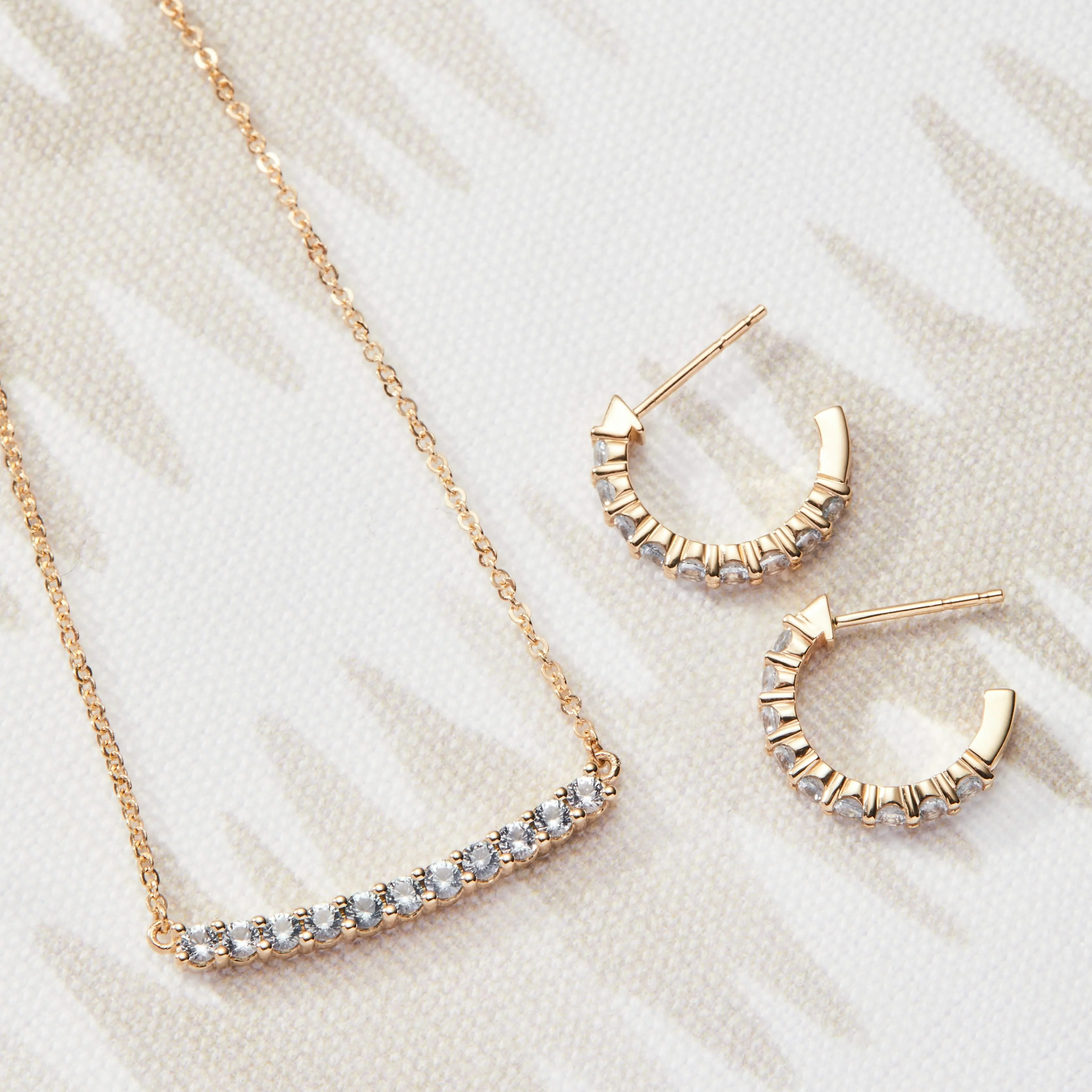 Rosecliff Aquamarine Bar Necklace in 14k Gold (March) - Image 10