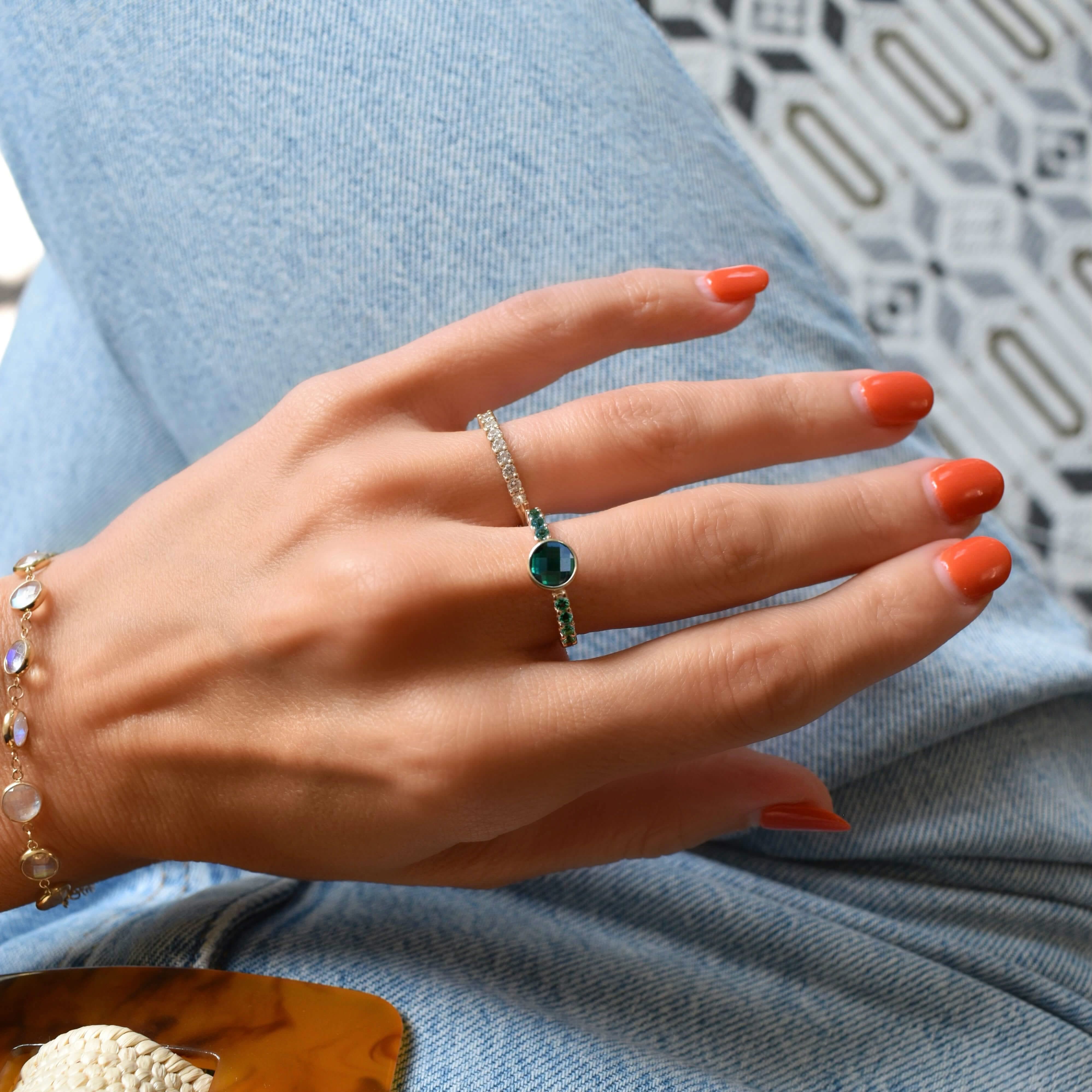 Rosecliff Grand Emerald Ring in 14k Gold (May) - Image 6