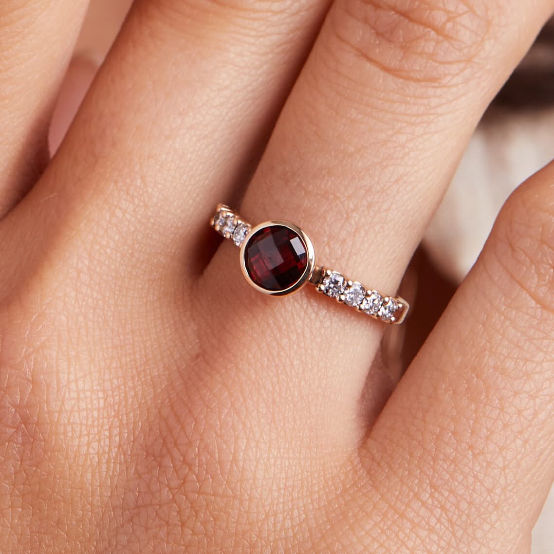 Rosecliff Grand Garnet Ring in 14k Gold (January) - Image 3