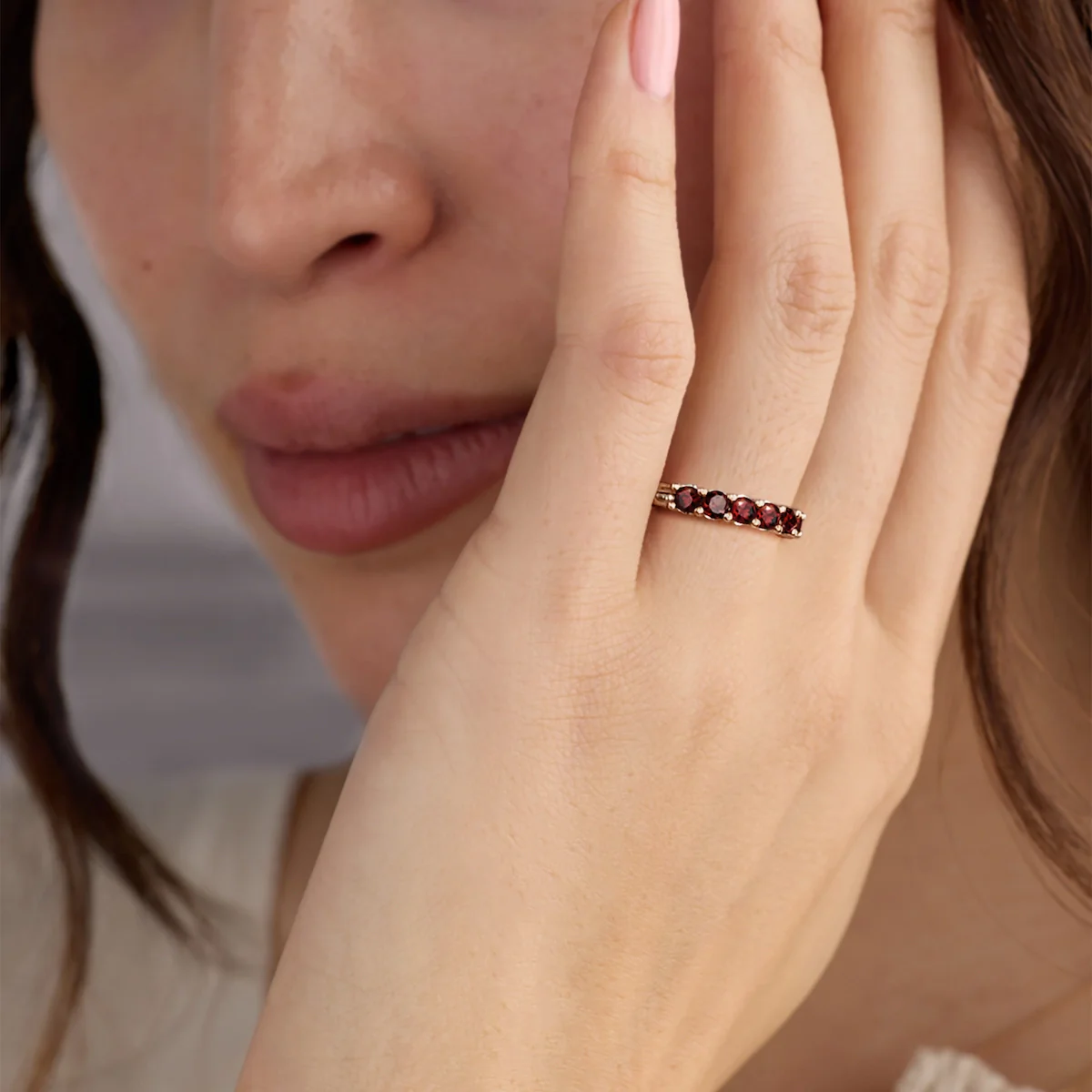 Rosecliff Luxe Garnet Stackable Ring in 14k Gold (January) - Image 3