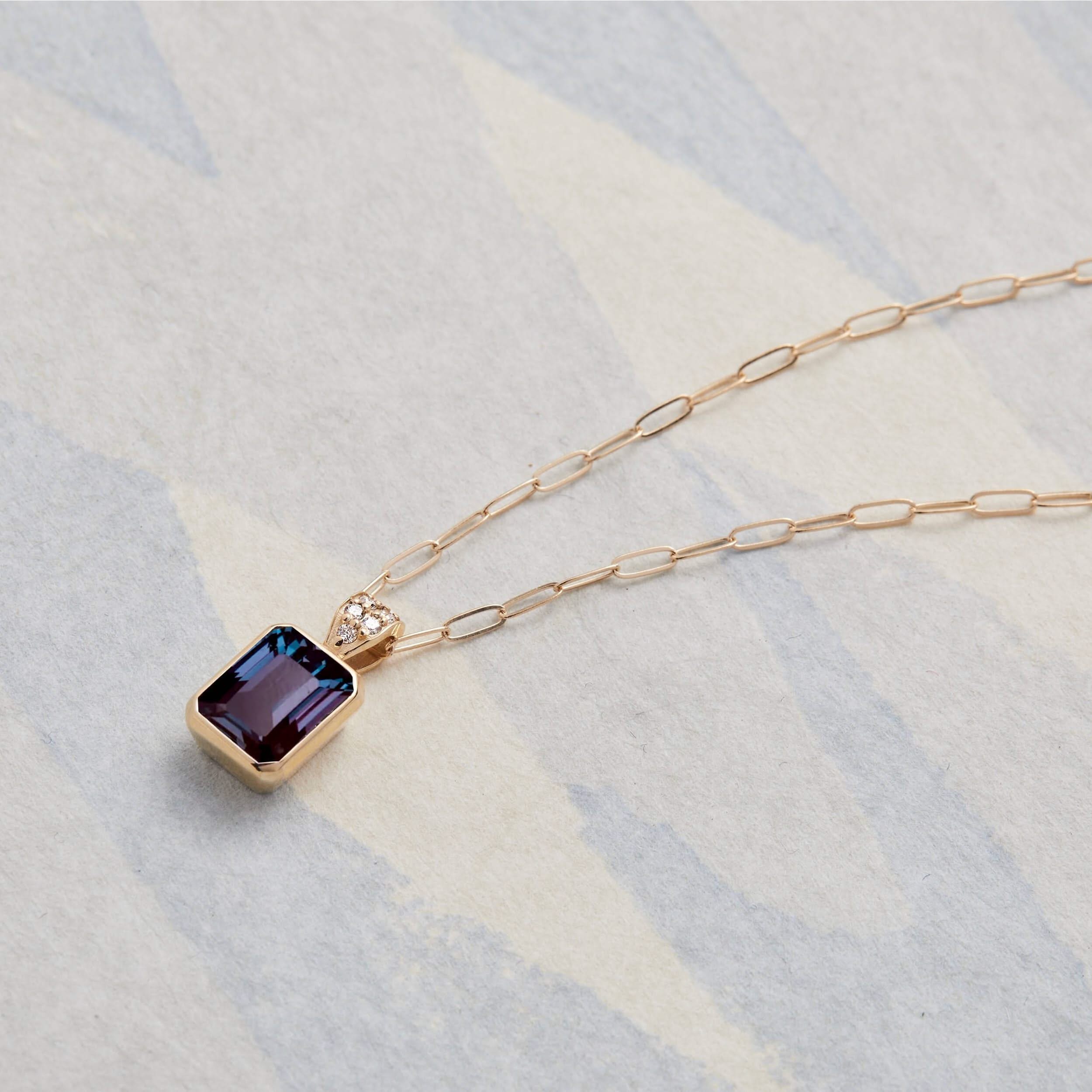 Warren Alexandrite Pendant with Diamond Bail in 14k Gold (June) - Image 8