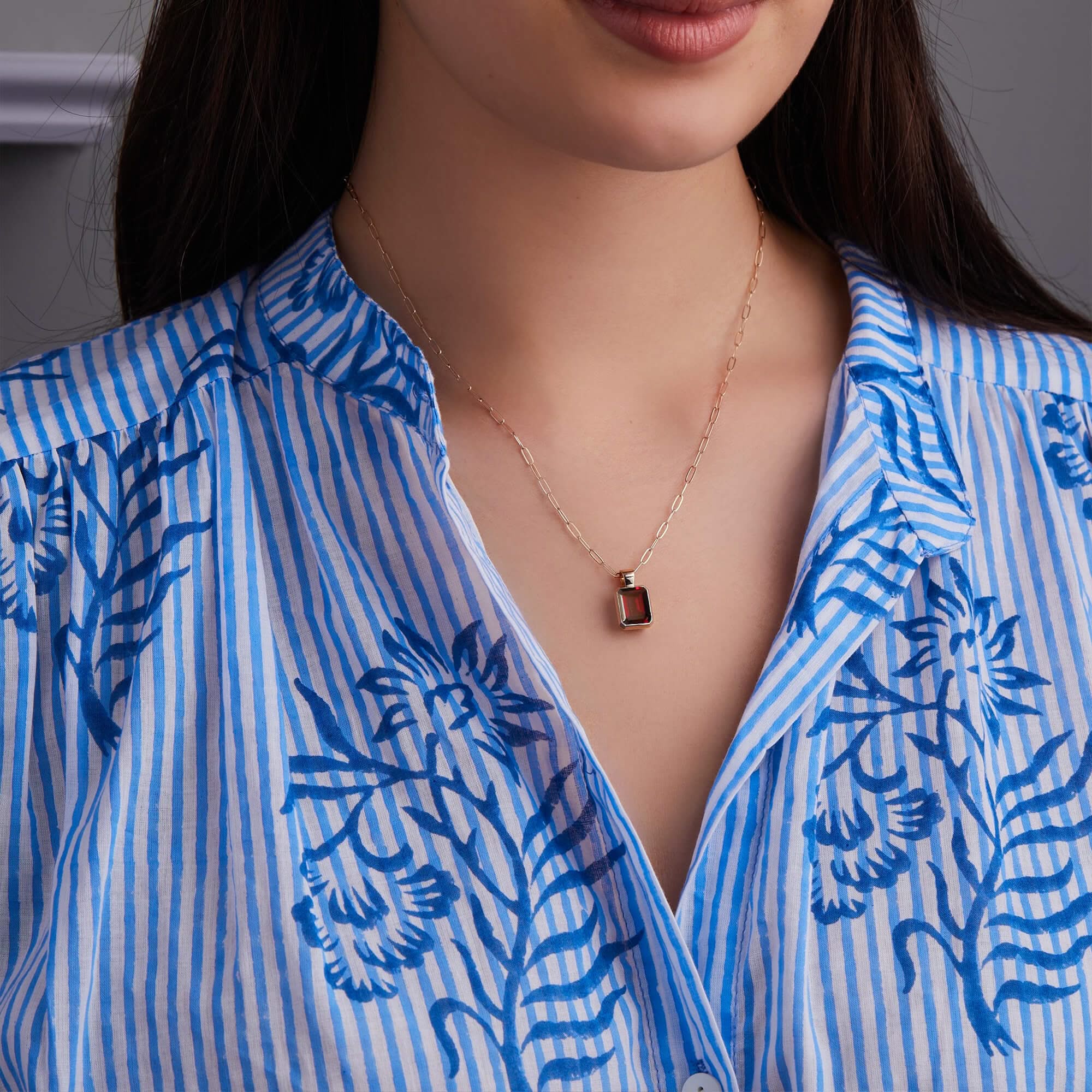 Warren Garnet Pendant in 14k Gold (January) - Image 2