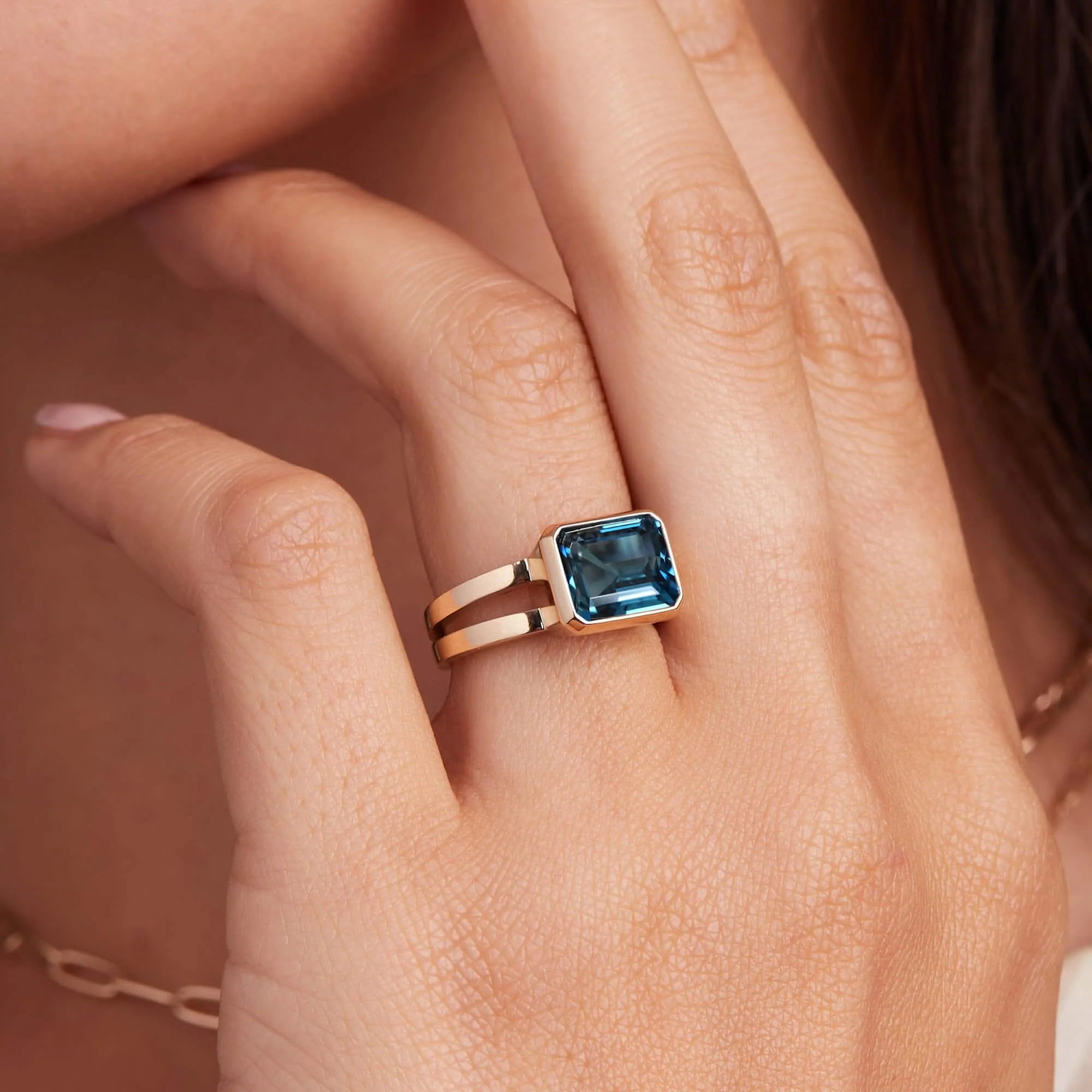 Warren Horizontal Atlantic Blue Topaz Ring in 14k Gold (December) - Image 10