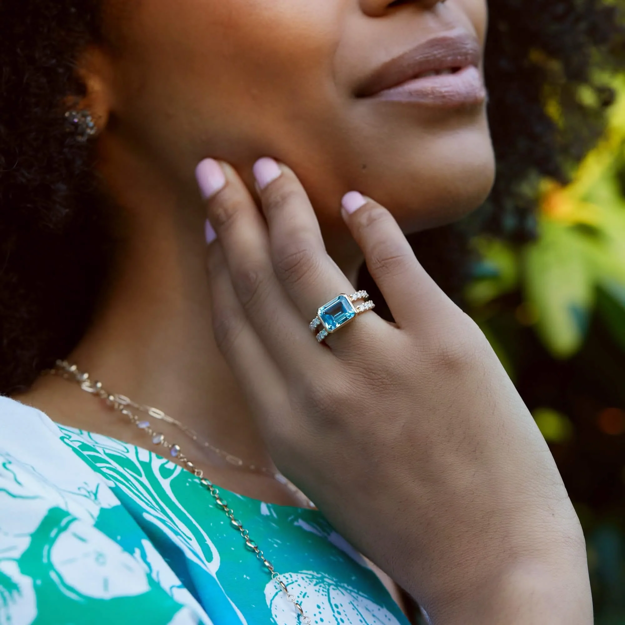 Warren Horizontal Nantucket Blue Topaz Ring with Diamonds in 14k Gold (December) - Image 11