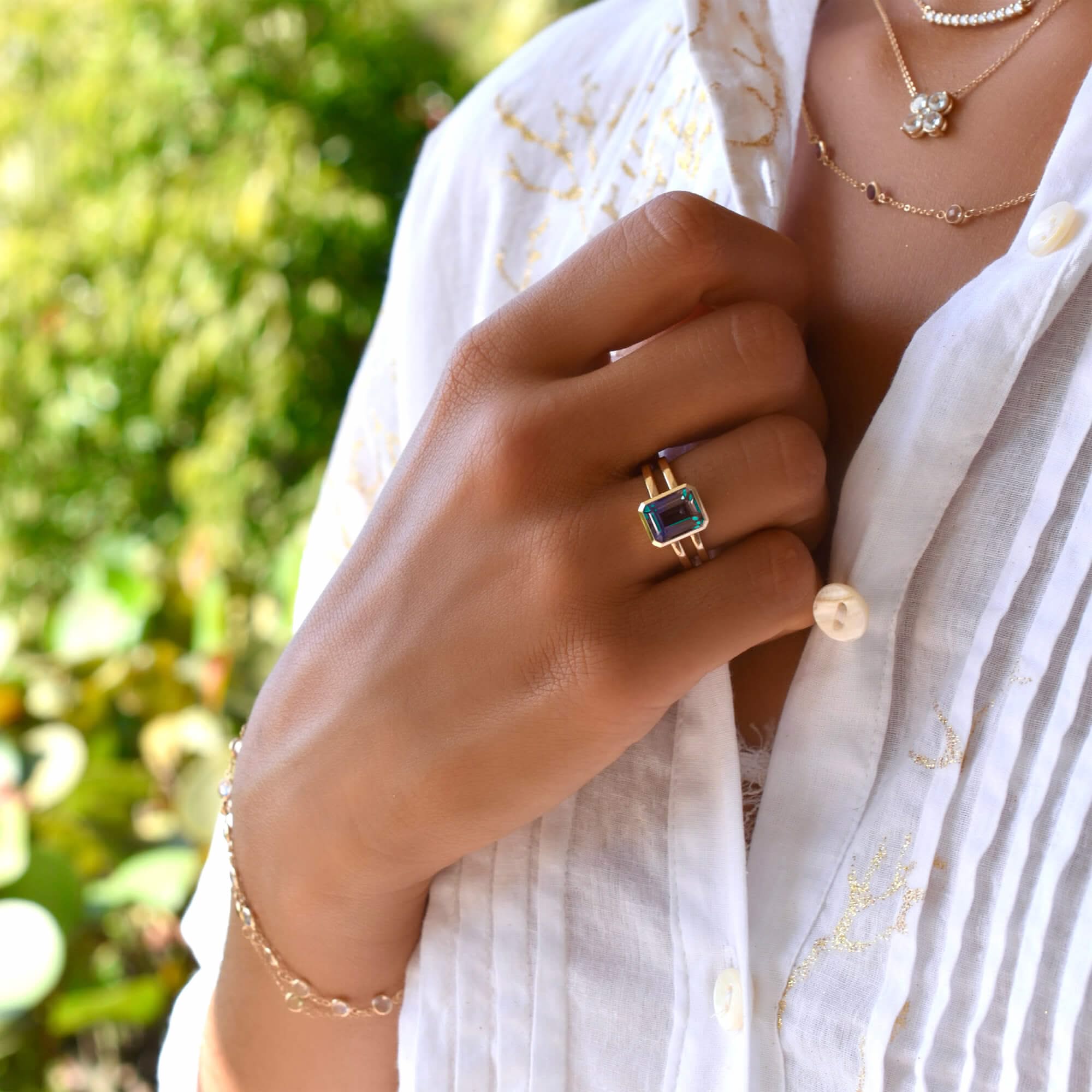 Warren Vertical Alexandrite Ring in 14k Gold (June) - Image 10