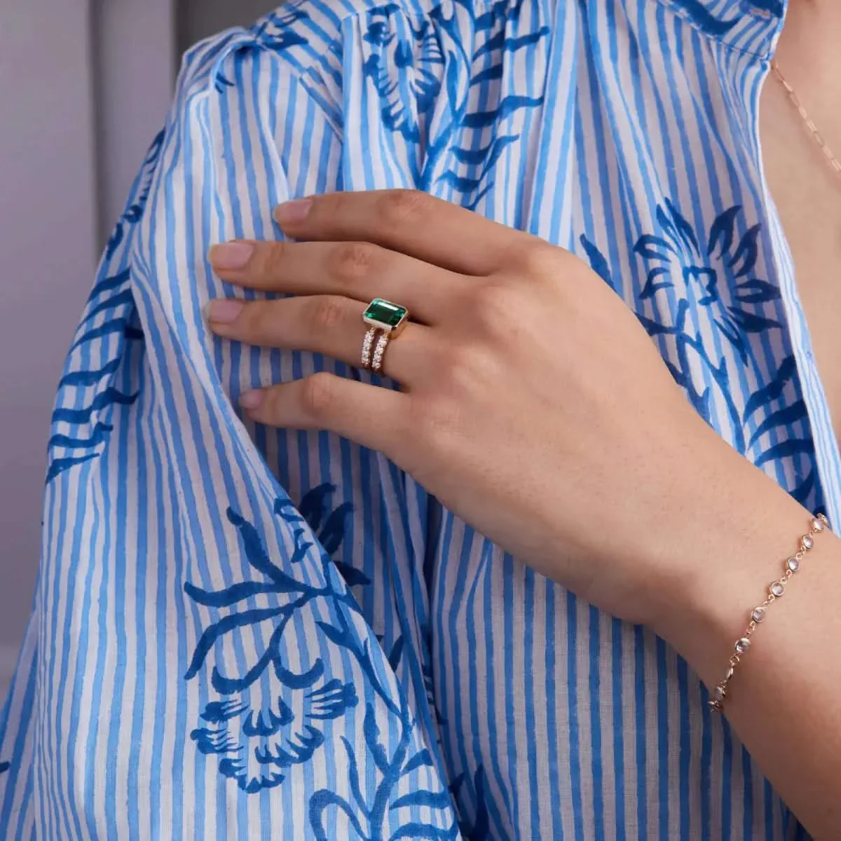 Warren Vertical Emerald Ring with Diamonds in 14k Gold (May) - Image 2