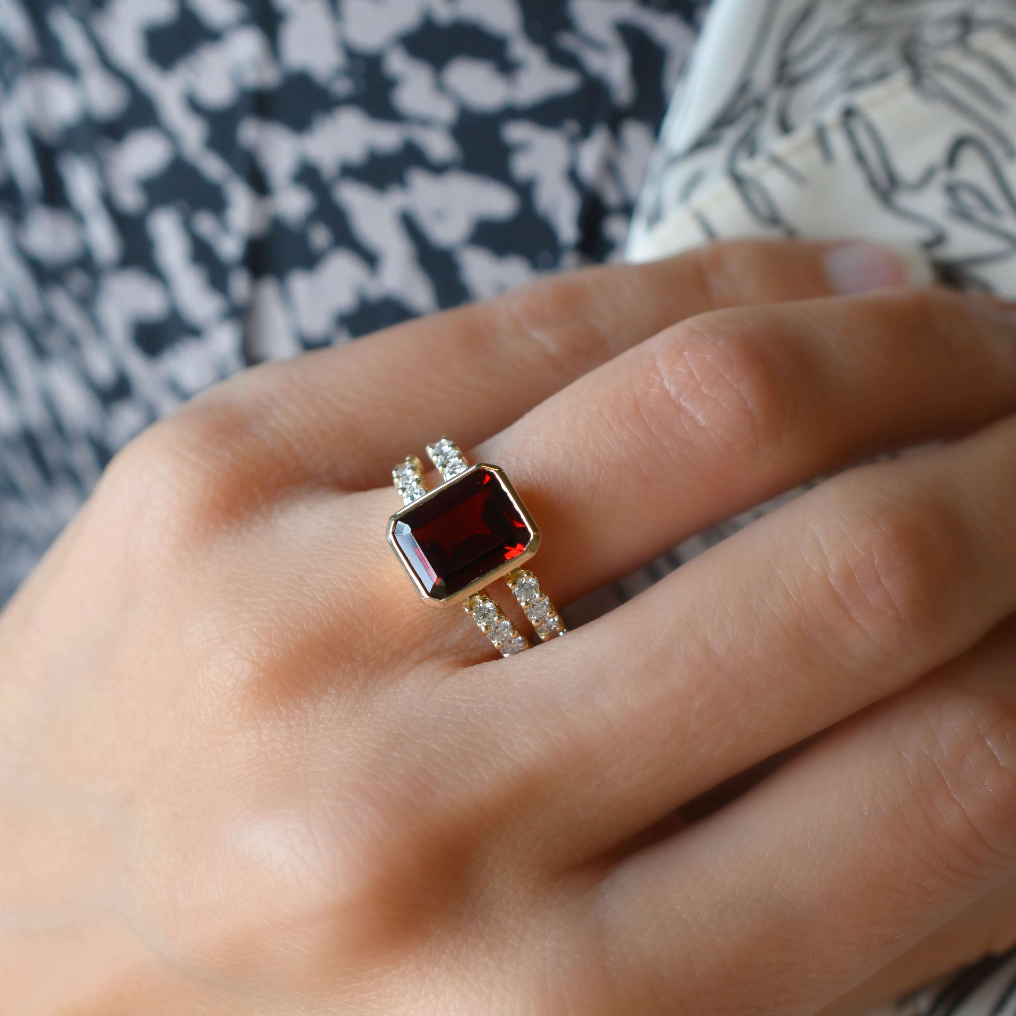 Warren Vertical Garnet Ring with Diamonds in 14k Gold (January) - Image 11