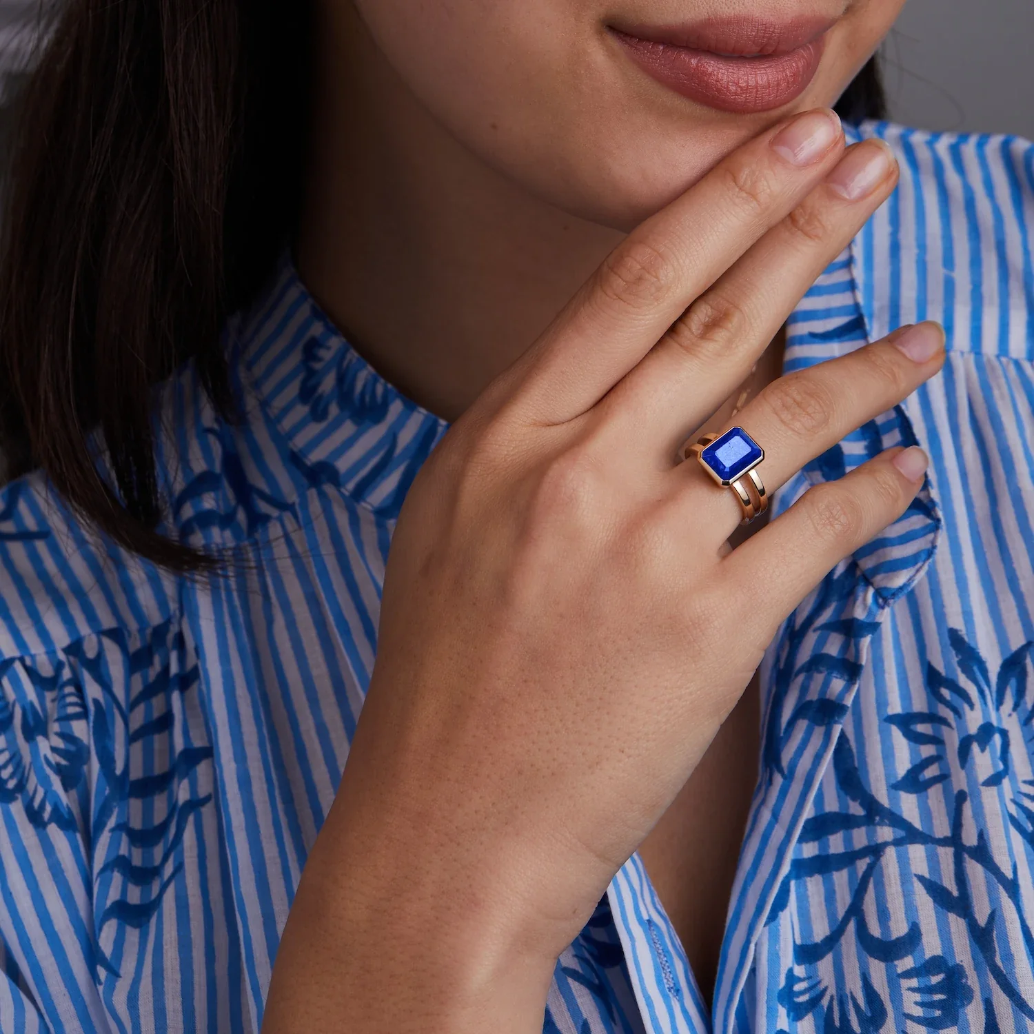 Warren Vertical Lapis Ring in 14k Gold (September) - Image 2