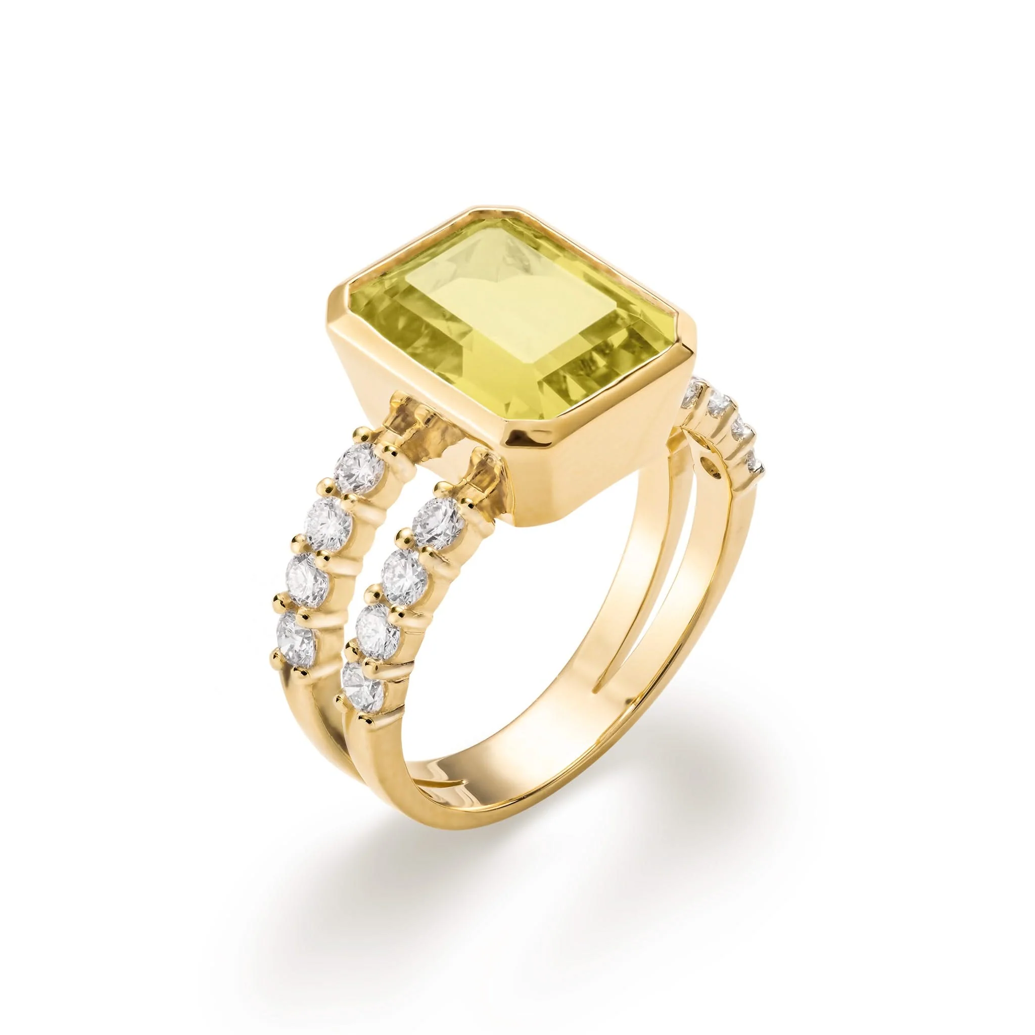 Warren Vertical Lemon Verbena Quartz Ring with Diamonds in 14k Gold (August) - Image 4