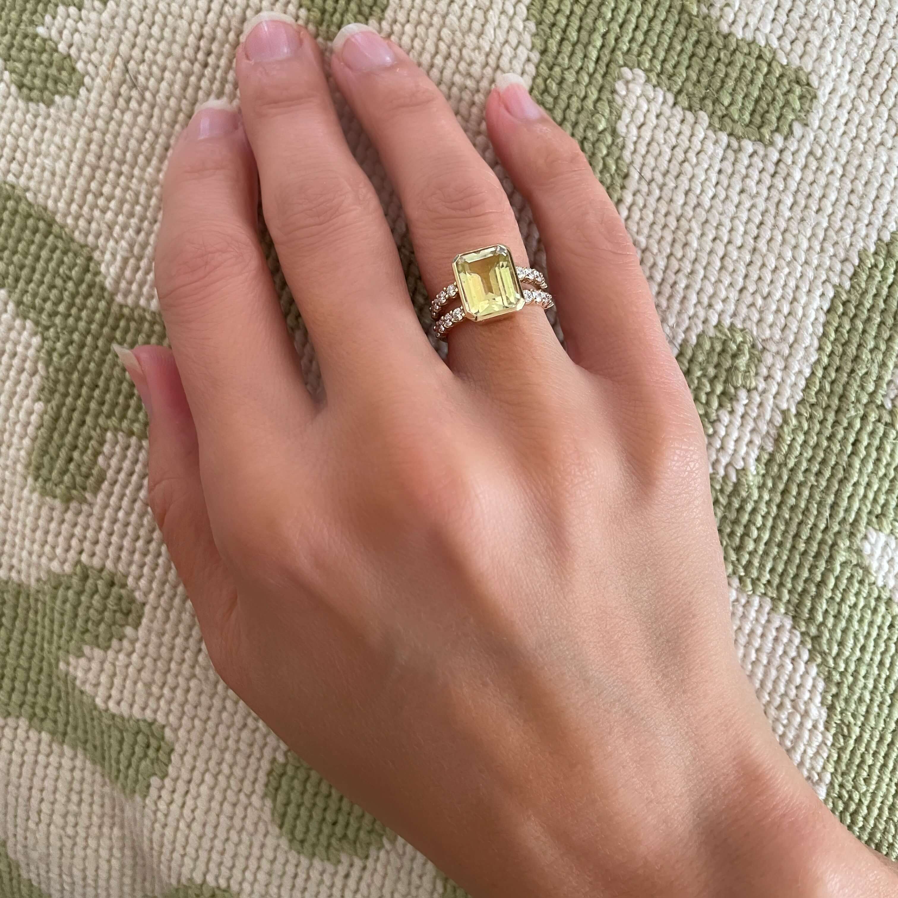 Warren Vertical Lemon Verbena Quartz Ring with Diamonds in 14k Gold (August) - Image 9